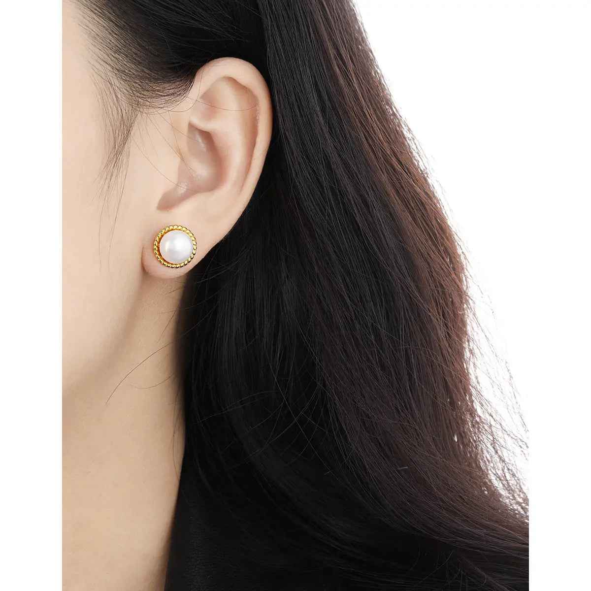 Silver Thread-Edged Silver Pearl Stud Earrings