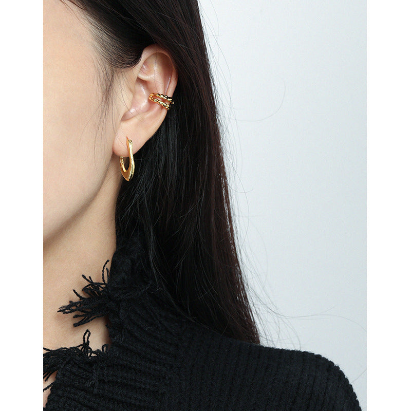 IRREGULAR SURFACE U-SHAPED EARRINGS OPHRASTUDIO