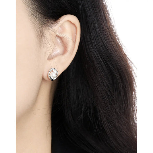 Le Silver Pearl Stud Earrings