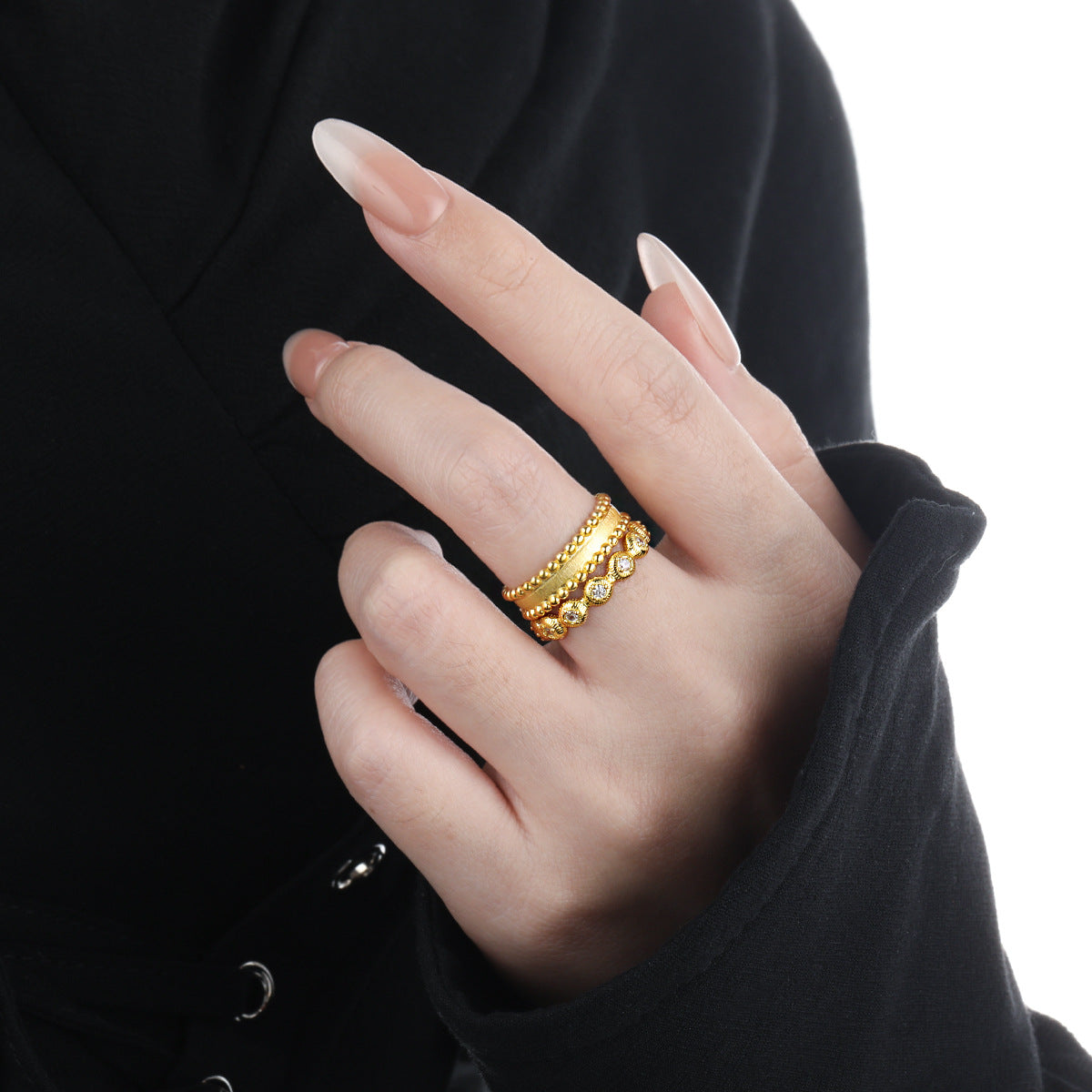 Matte Beaded Edge Silver Band Ring OPHRASTUDIO