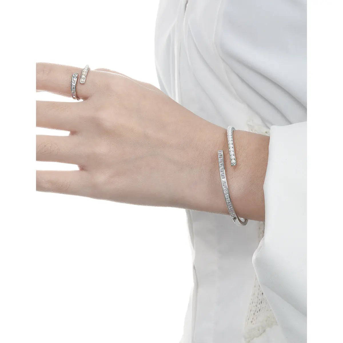 HIGH SENSE PEARL AND ZIRCON BRACELET - OPHRASTUDIO