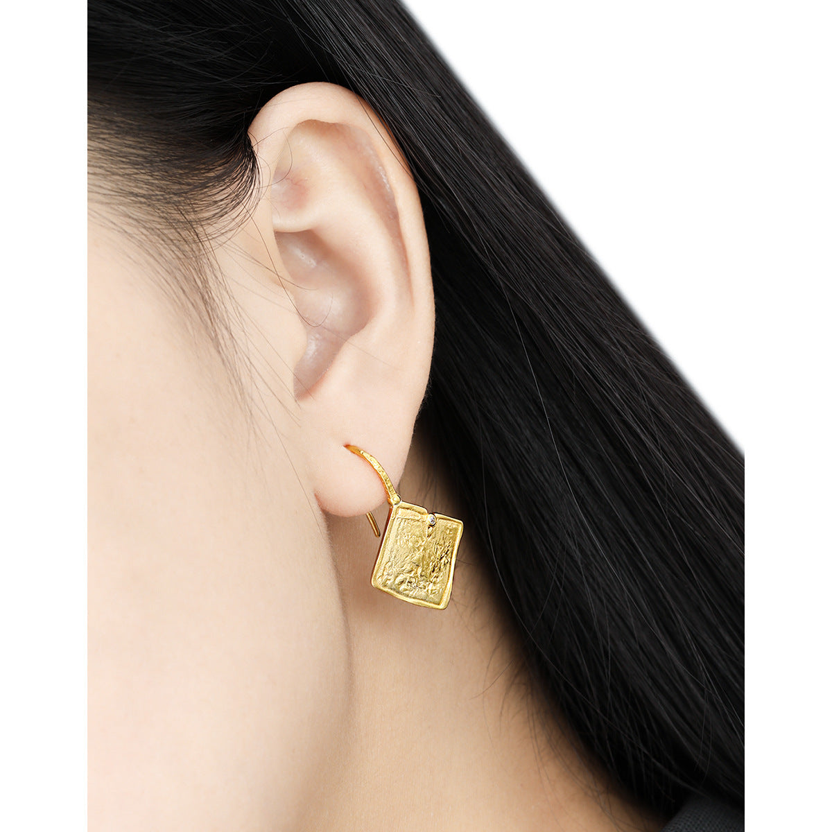 LAVA TEXTURE GEOMETRIC SQUARE ZIRCON EARRINGS OPHRASTUDIO