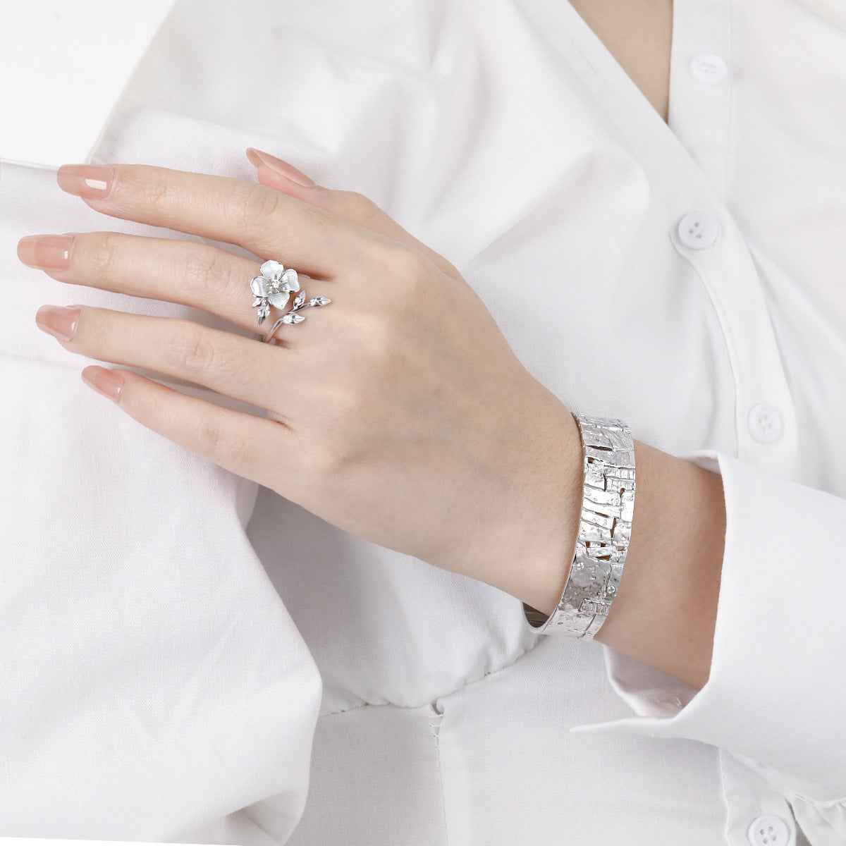 Kousa's Blossom Silver Statement Ring