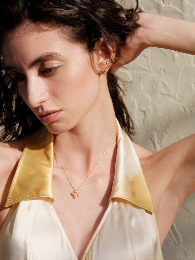 Lost Spring Valley Clover Necklace