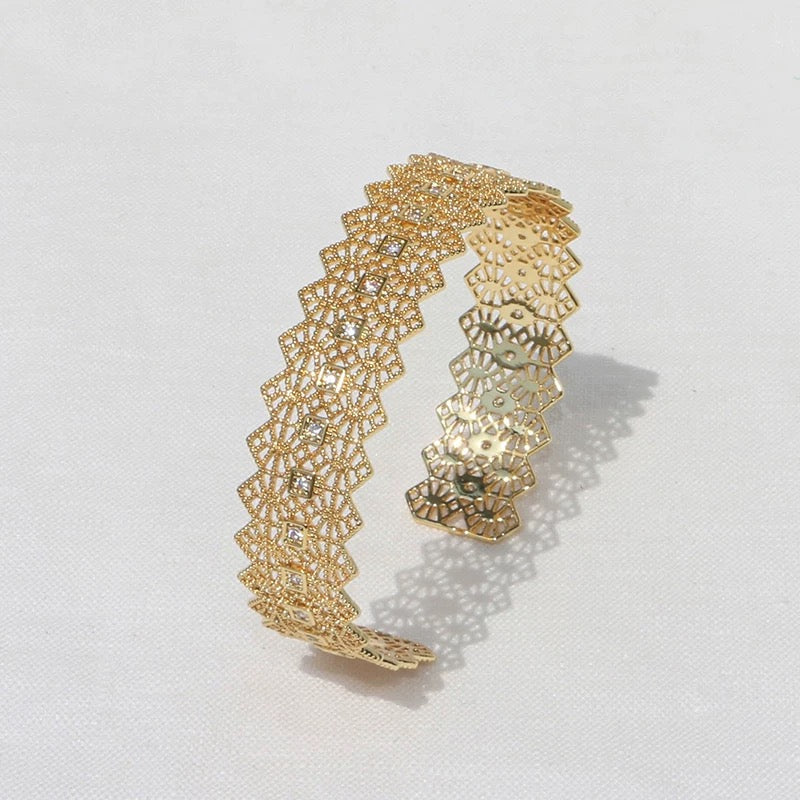 Lace-Pattern Open Cuff Bracelet OPHRASTUDIO
