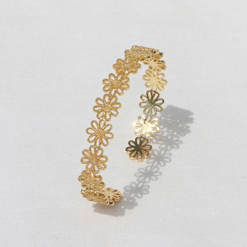 Lace-Pattern Open Cuff Bracelet OPHRASTUDIO