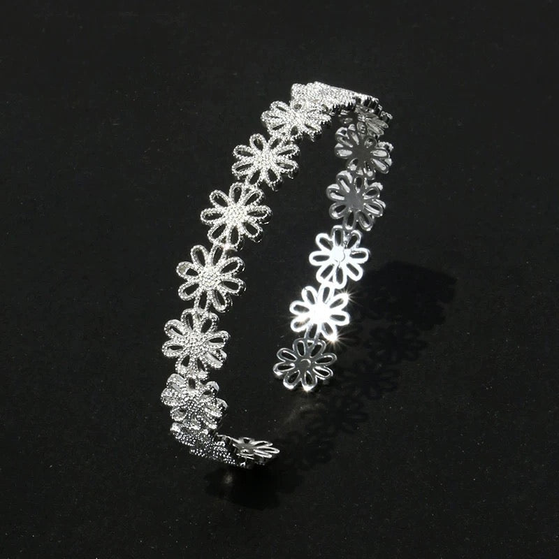 Lace-Pattern Open Cuff Bracelet OPHRASTUDIO