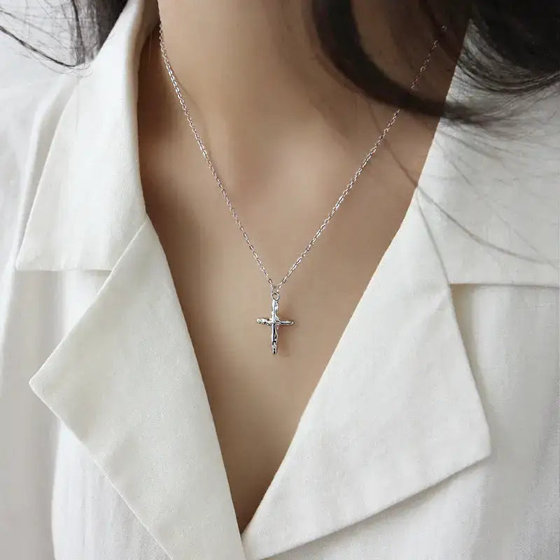 SERENITY CROSS TEXTURE NECKLACE - OPHRASTUDIO
