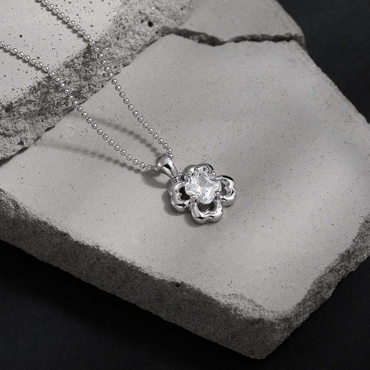 Lucky Clover Blossom Necklace OPHRASTUDIO