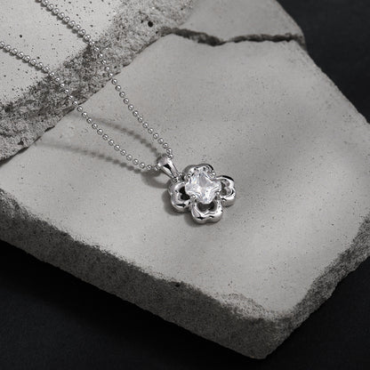 Lucky Clover Blossom Necklace OPHRASTUDIO
