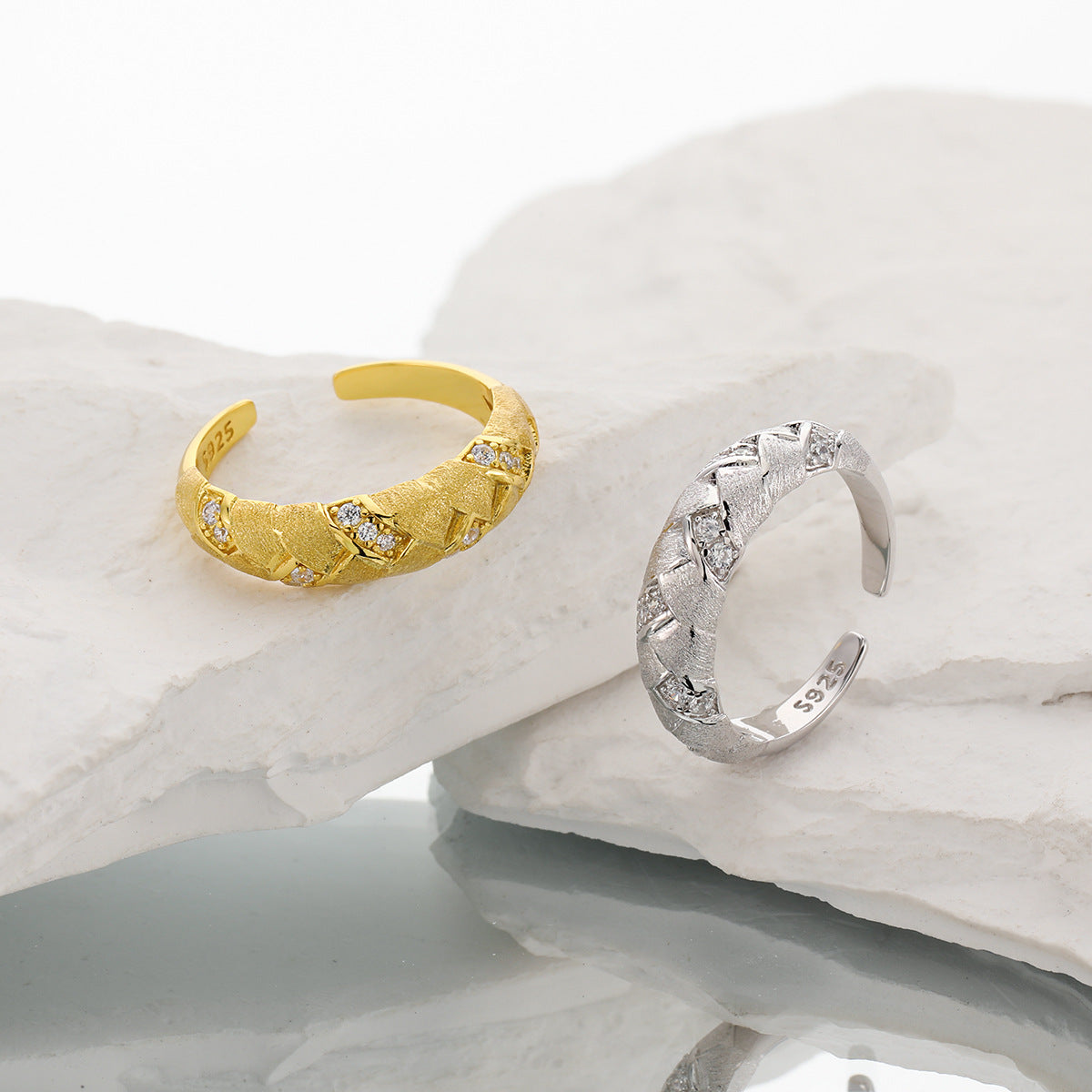 Brushed Pavé Zircon Silver Band Ring OPHRASTUDIO
