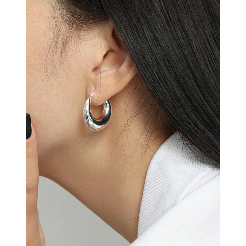 Sculpted Crescent Hoop Earrings OPHRASTUDIO