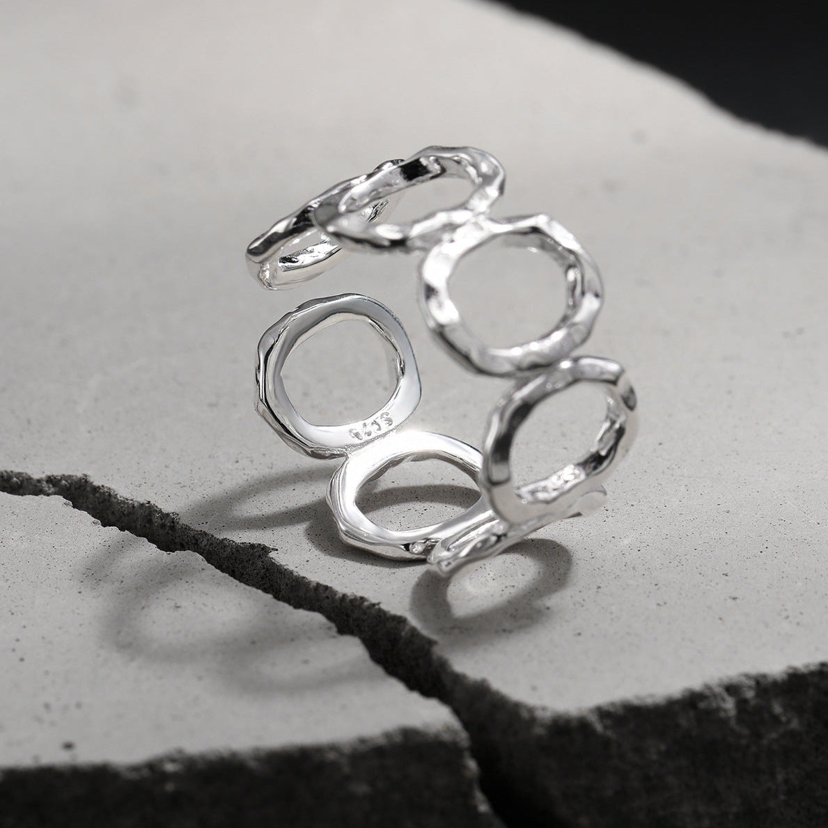 Aurelia Hollow Orbit Silver Ring OPHRASTUDIO