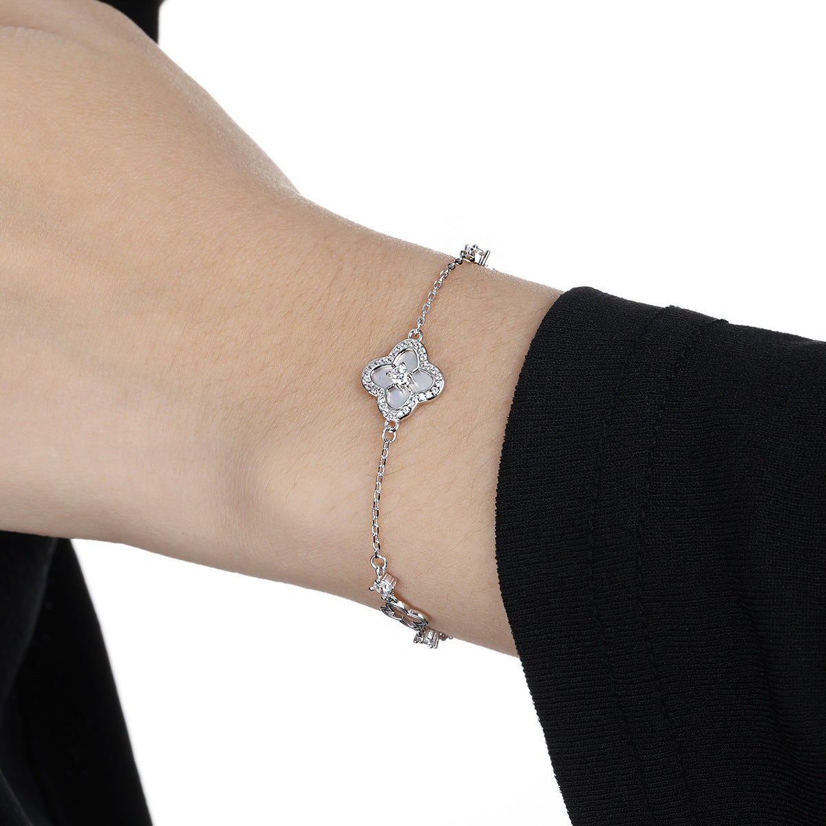 Mother-of-Pearl Clover Silver Bracelet OPHRASTUDIO