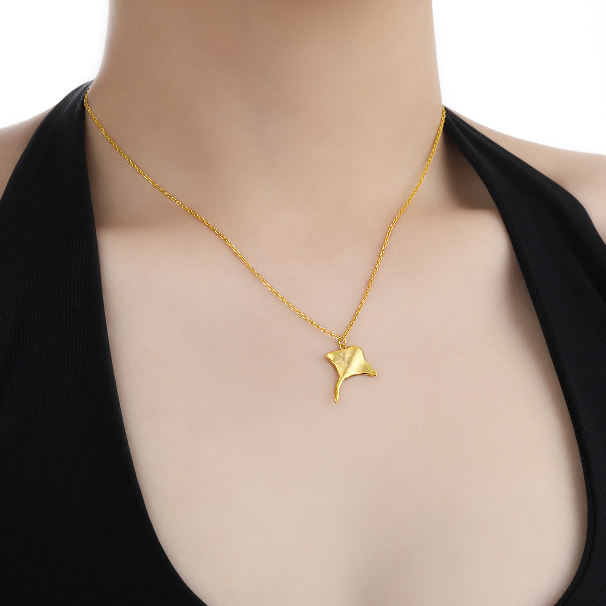 Stingray Pendant Necklace OPHRASTUDIO