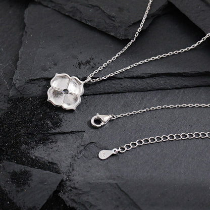 Brushed Clover Pavé Zircon Pendant Necklace OPHRASTUDIO