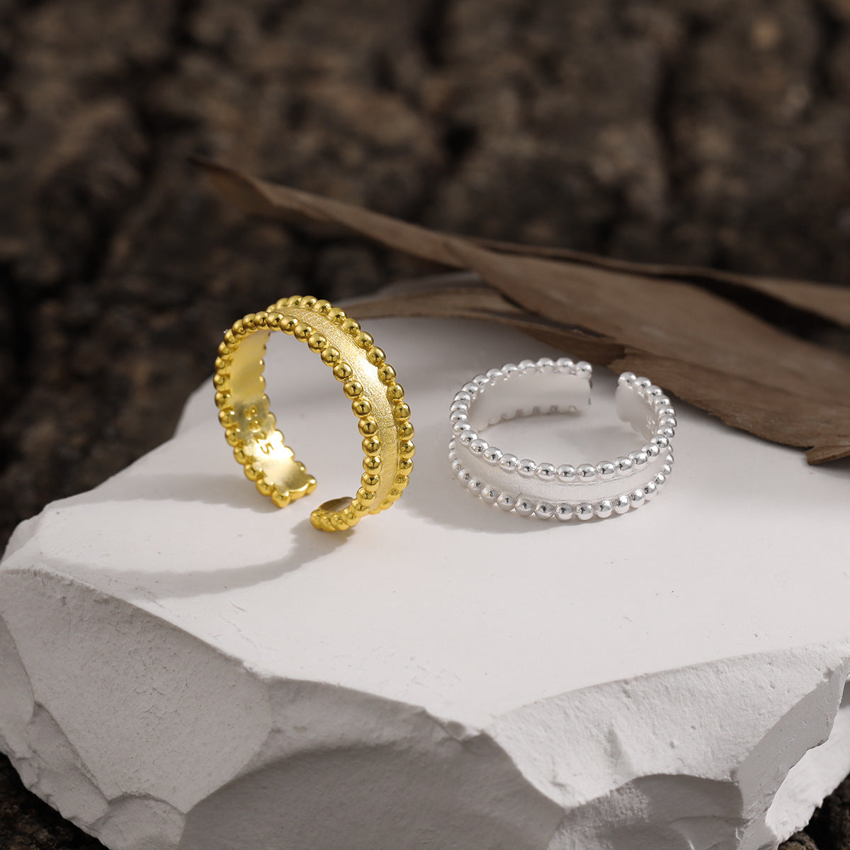 Matte Beaded Edge Silver Band Ring OPHRASTUDIO