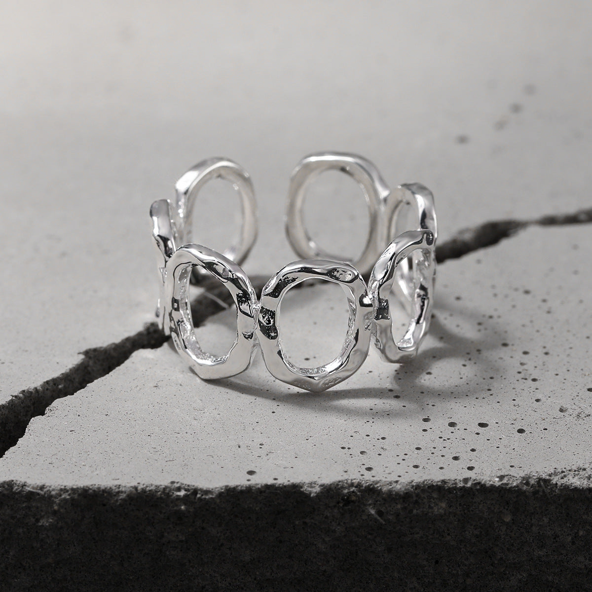 Aurelia Hollow Orbit Silver Ring OPHRASTUDIO
