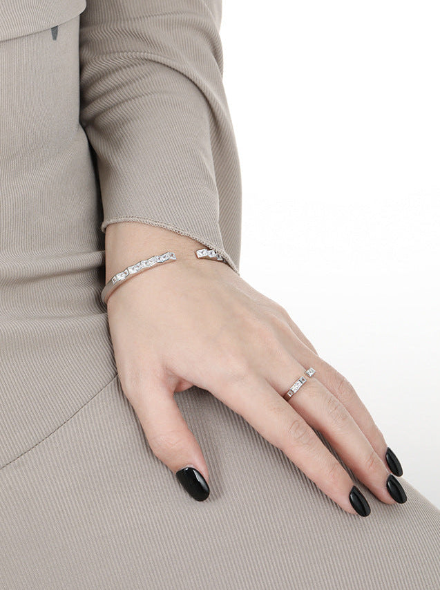 Geometric Square-Cut Open Cuff Bracelet OPHRASTUDIO
