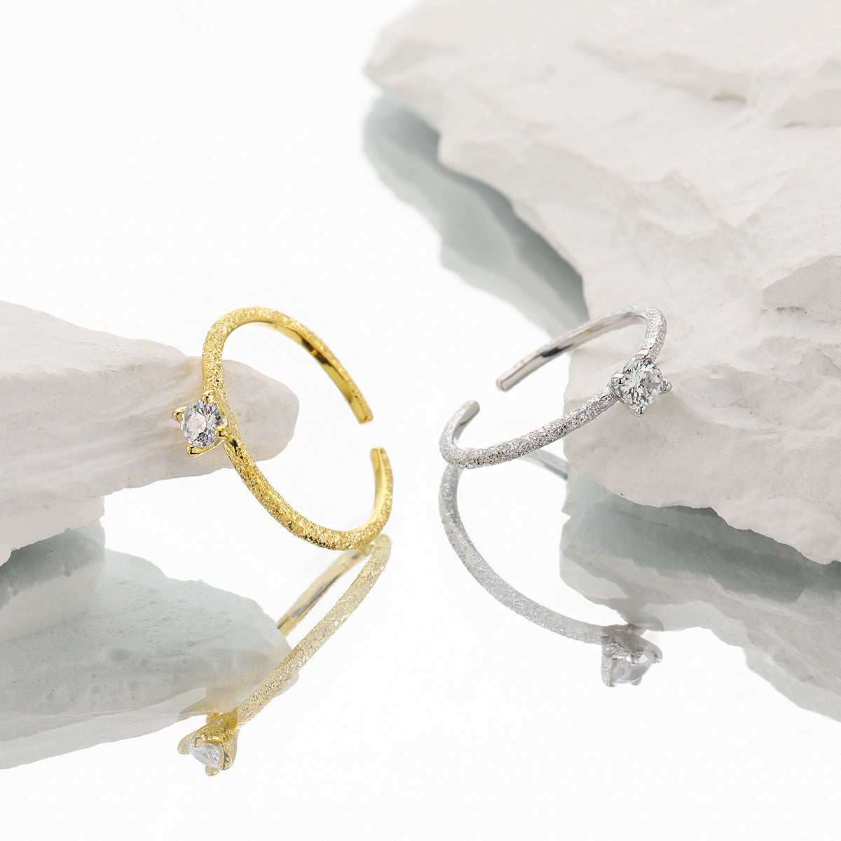 Frosted Sparkle Solitaire Ring OPHRASTUDIO