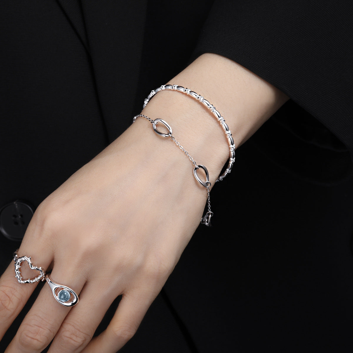 Knot Detail Slim Cuff Bracelet OPHRASTUDIO