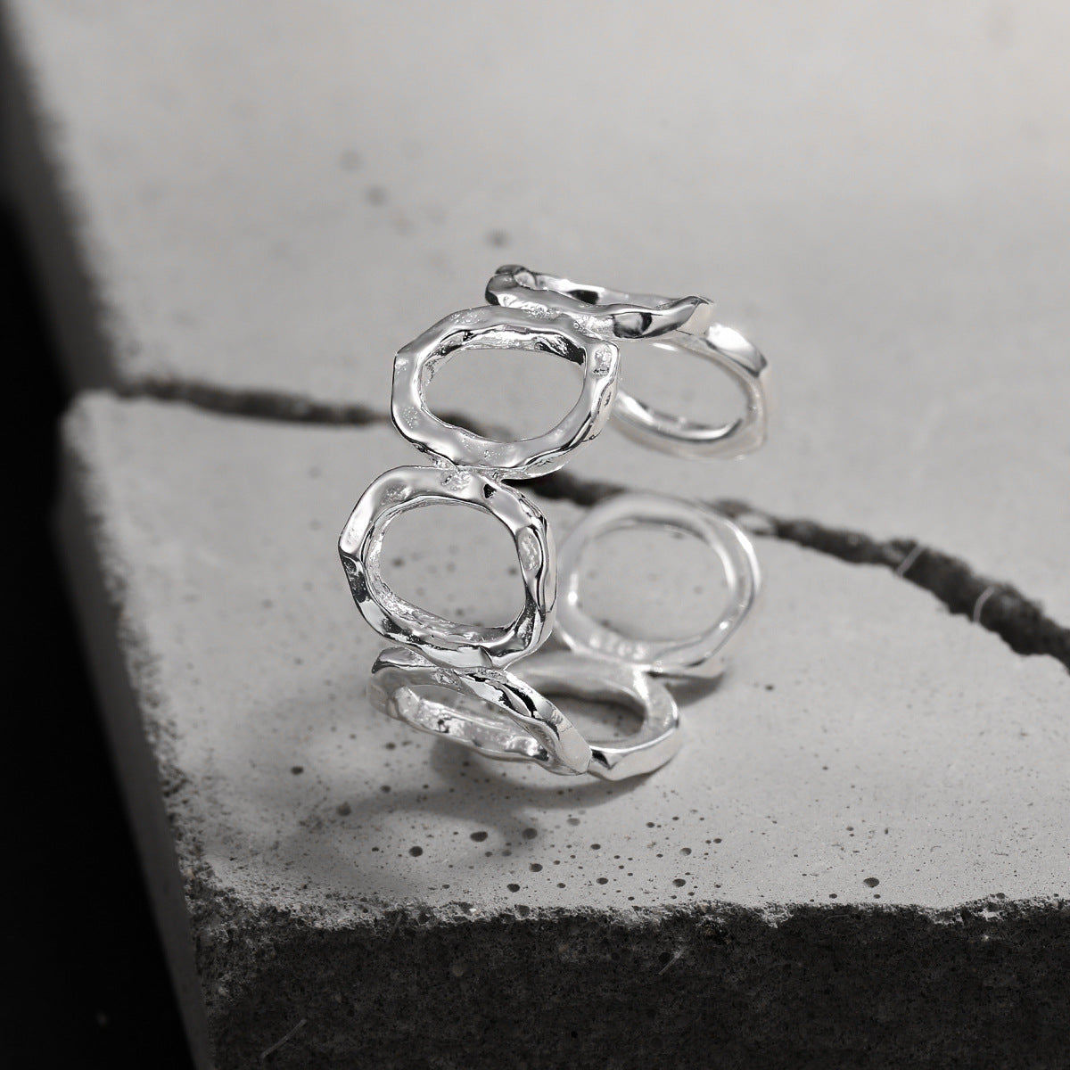 Aurelia Hollow Orbit Silver Ring OPHRASTUDIO
