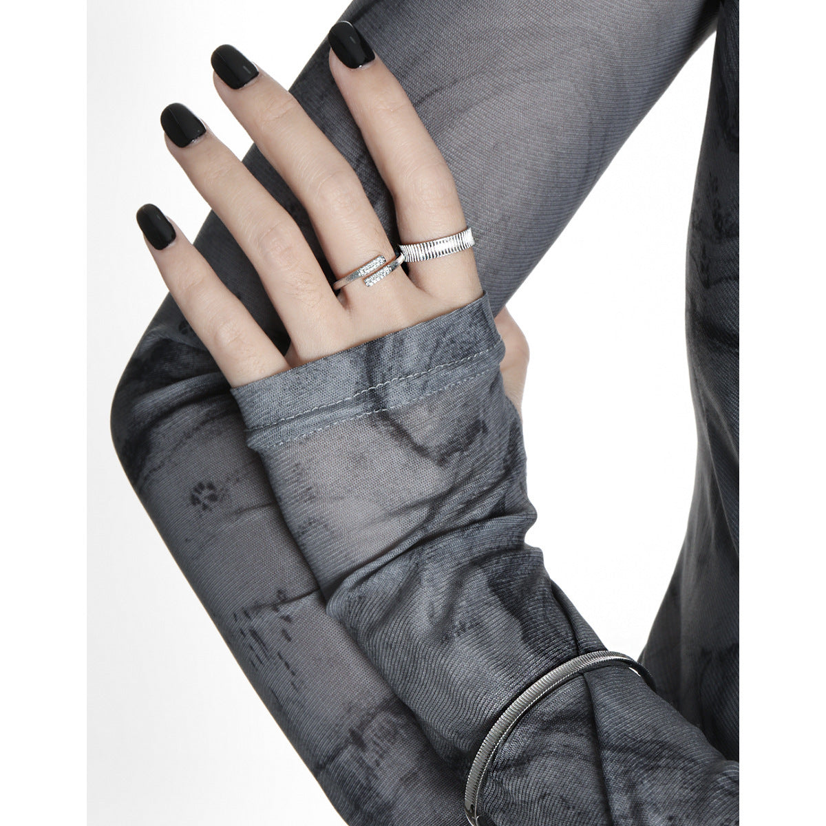 Retro Line Texture Silver Band Ring OPHRASTUDIO