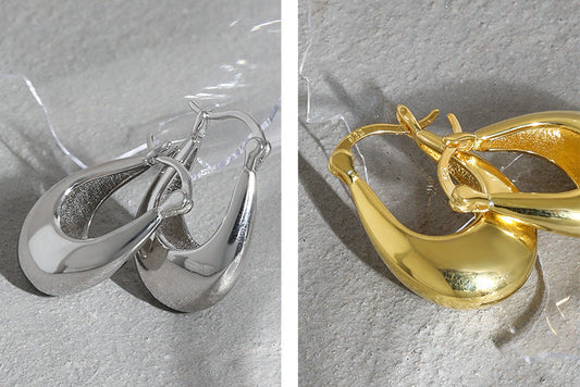 Geometric U-Curve Hoop Earrings OPHRASTUDIO