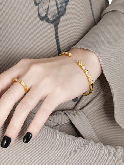 Geometric Square-Cut Open Cuff Bracelet OPHRASTUDIO