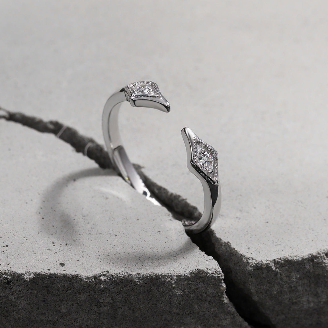 Diamond Halo Cuff Ring OPHRASTUDIO