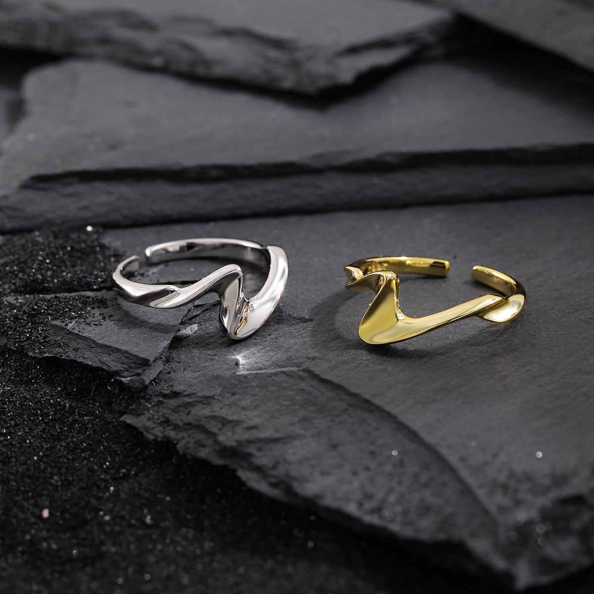 Polished Wave Statement Ring OPHRASTUDIO