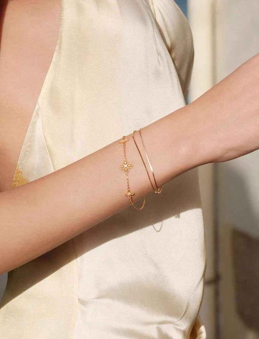 Lost Spring Valley Silver Clover Bracelet