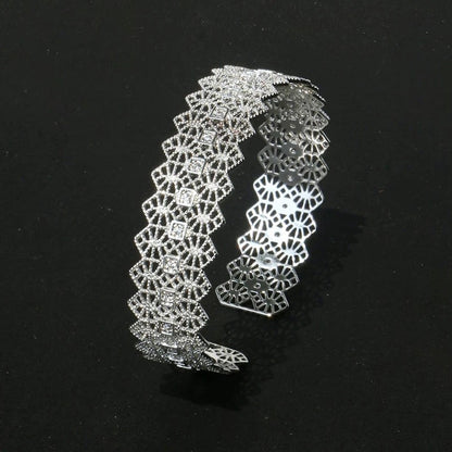 Lace-Pattern Open Cuff Bracelet OPHRASTUDIO