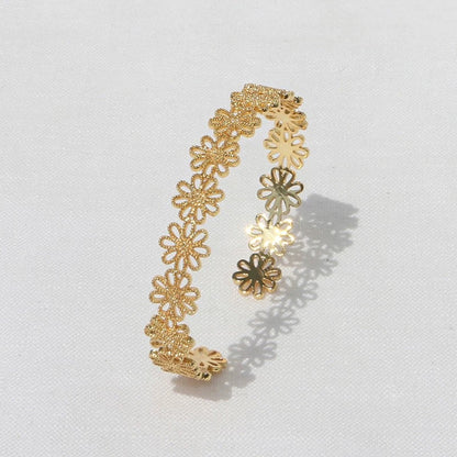 Lace-Pattern Open Cuff Bracelet OPHRASTUDIO