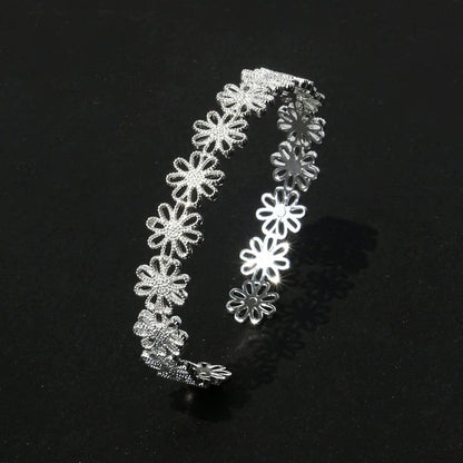 Lace-Pattern Open Cuff Bracelet OPHRASTUDIO